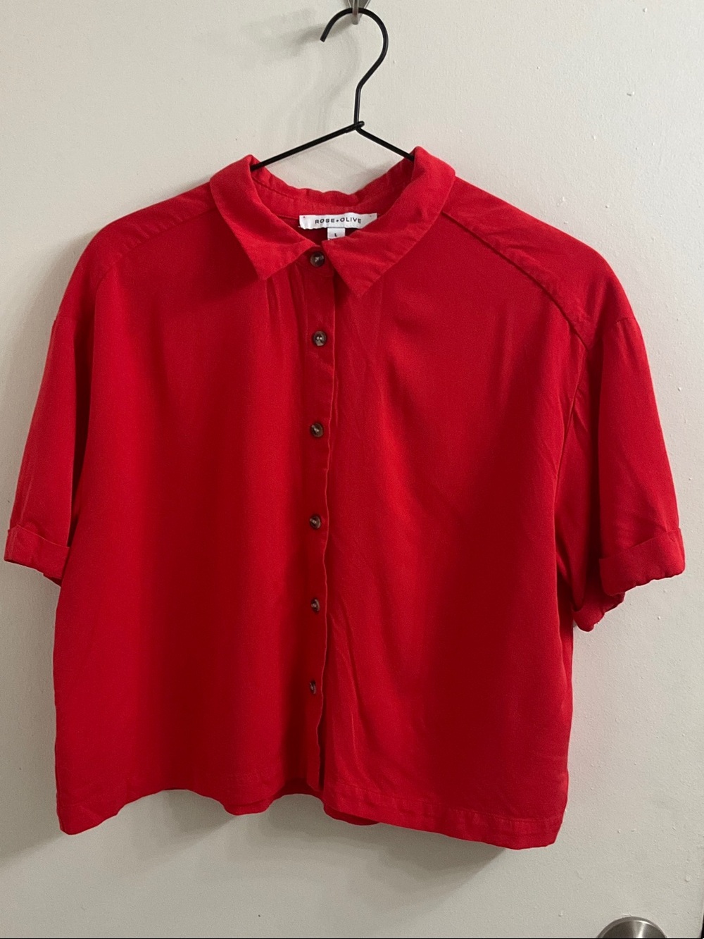Rose & Olive Red Short-Sleeve Button Front Crop Top